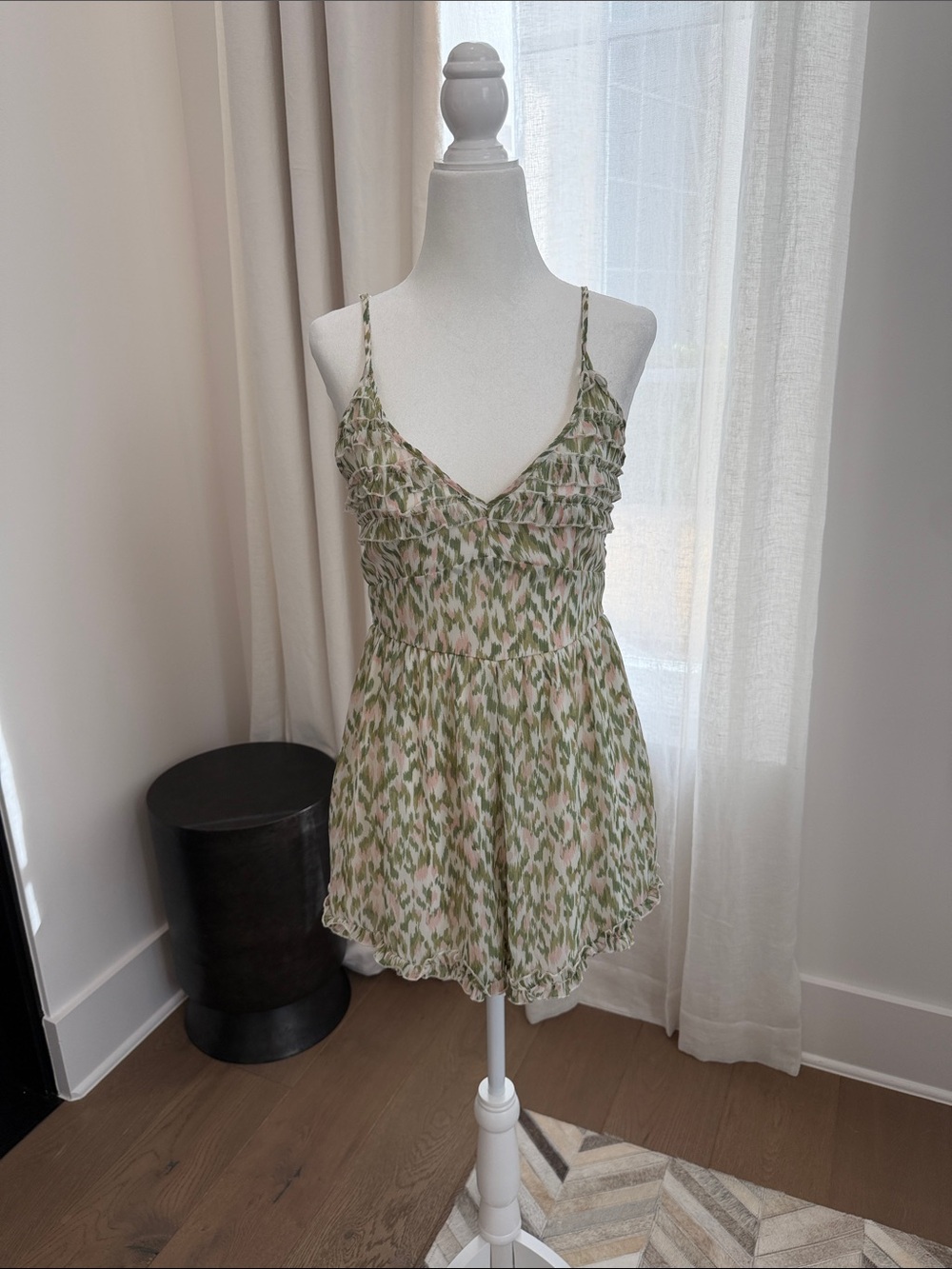 Sleeveless Green Patterned V-Neck Women’s romper